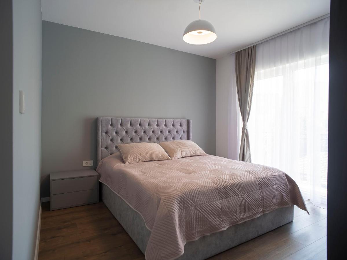 Lux Apartments Pristina Exteriör bild
