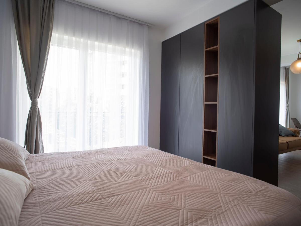 Lux Apartments Pristina Exteriör bild